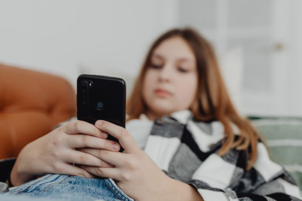 How Excessive Gadget Use Can Affect Your Overall Health